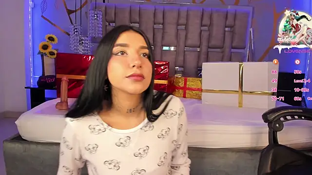 Leiaa  online show from 12-23-24, 05:06