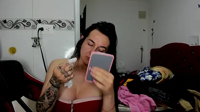 Sweet-Suck69 online show from 07-06-26, 10:00
