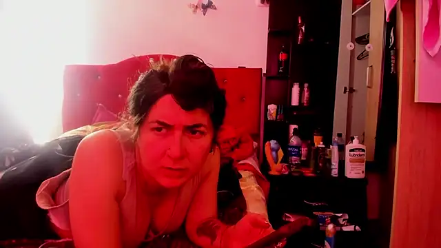 Snapshot of Sweet-Suck69 chatting on 11-18-25, 04:21 Sweet-Suck69 online show from 11-18-25, 04:21