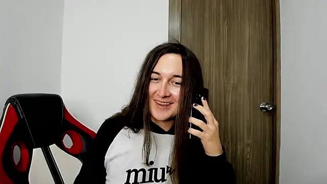 Snapshot of Sweet-Suck69 chatting on 02-21-25, 02:50 Sweet-Suck69 online show from 02-21-25, 02:50