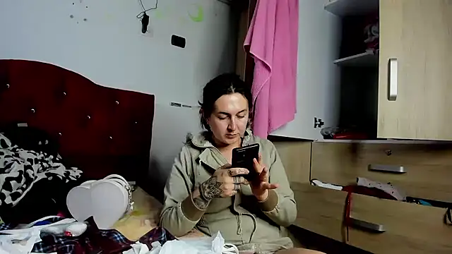 Snapshot of Sweet-Suck69 chatting on 03-17-25, 10:51 Sweet-Suck69 online show from 03-17-25, 10:51