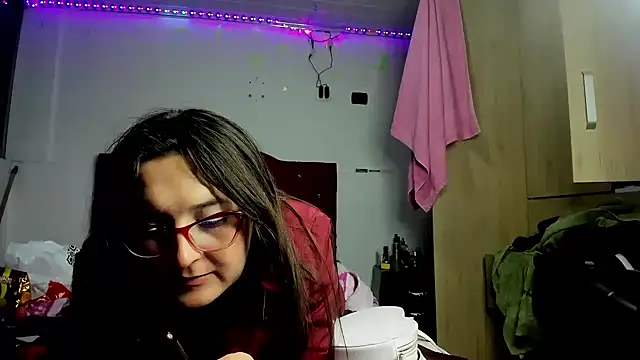 Snapshot of Sweet-Suck69 chatting on 03-23-25, 04:05 Sweet-Suck69 online show from 03-23-25, 04:05