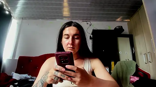 Snapshot of Sweet-Suck69 chatting on 09-24-25, 07:31 Sweet-Suck69 online show from 09-24-25, 07:31