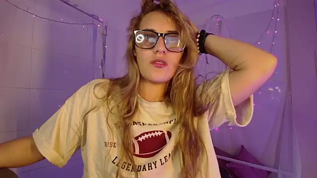 Snapshot of Giia_paiige18 chatting on 02-03-26, 10:37 Giia paiige18 online show from 02-03-26, 10:37