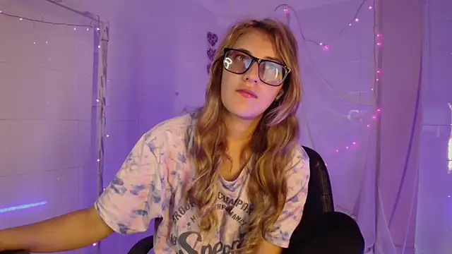 Giia paiige18 online show from 11-12-25, 01:26