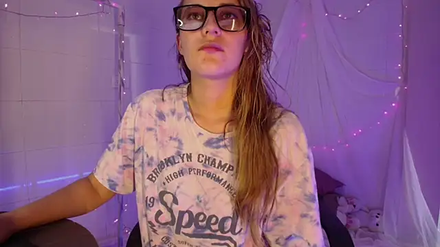 Giia paiige18 online show from 12-01-25, 01:12