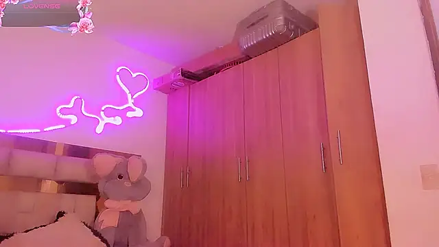 Vianca Chanel online show from 01-03-25, 05:20