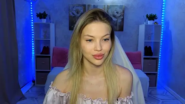 EmmyMills online show from 02-19-26, 09:12