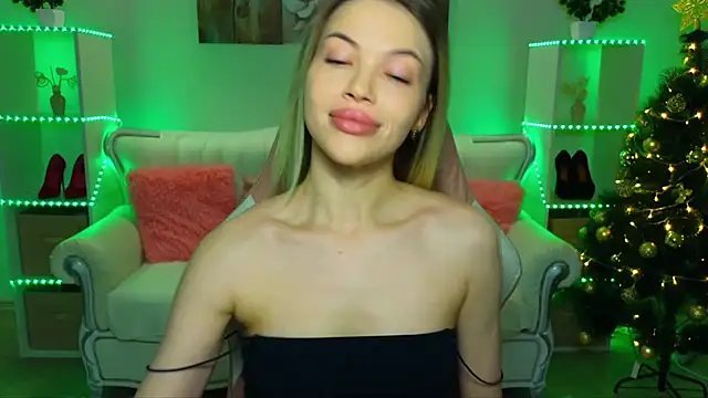 EmmyMills online show from 12-20-25, 09:39