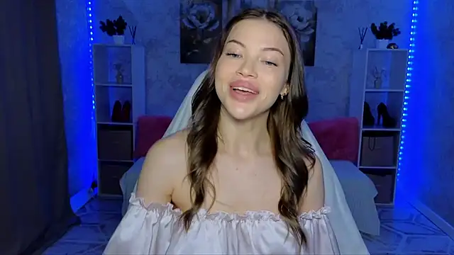 Snapshot of EmmyMills chatting on 06-04-26, 09:08 EmmyMills online show from 06-04-26, 09:08