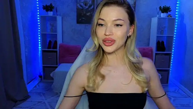 EmmyMills online show from 02-13-26, 08:53