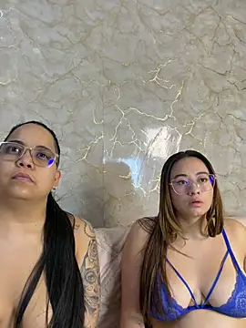 Snapshot of naughtylesbians__ chatting on 04-26-26, 01:36 naughtylesbians online show from 04-26-26, 01:36