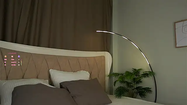 LillianLester online show from 09-19-25, 01:42