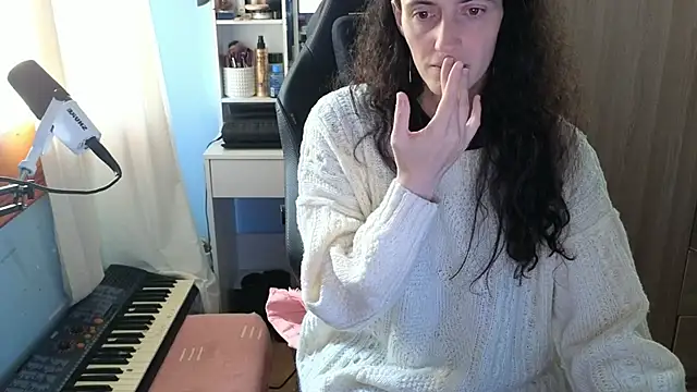 MemiKouki online show from 03-12-26, 04:33