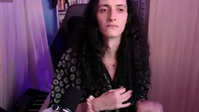 MemiKouki online show from 03-25-26, 11:36