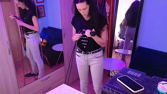 MemiKouki online show from 03-26-26, 05:11