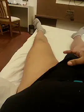 Hunk-Hand6 online show from 12-20-25, 12:19