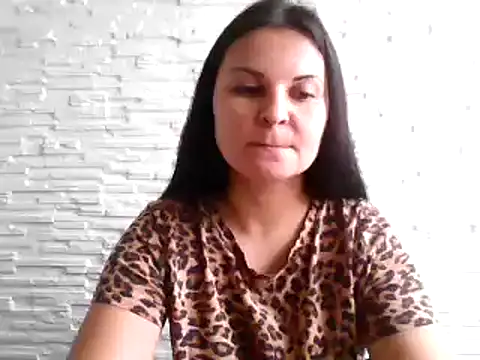 Snapshot of MirandaGold27 chatting on 12-05-24, 11:12 MirandaGold27 online show from 12-05-24, 11:12