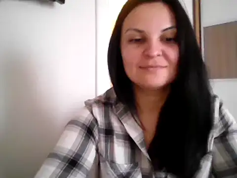 Snapshot of MirandaGold27 chatting on 12-12-24, 07:41 MirandaGold27 online show from 12-12-24, 07:41