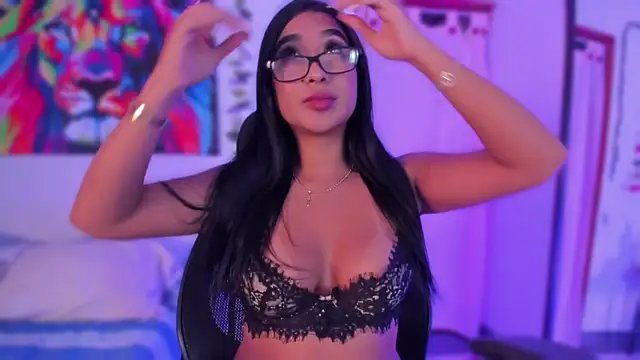 BellaHarllow online show from 12-19-24, 03:07