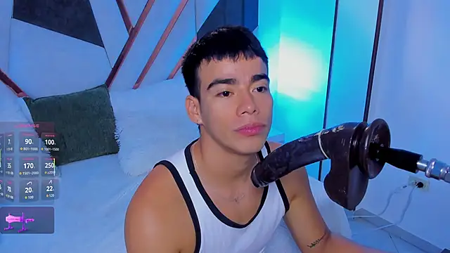 Snapshot of its_liam18 chatting on 09-24-25, 01:17 its liam18 online show from 09-24-25, 01:17