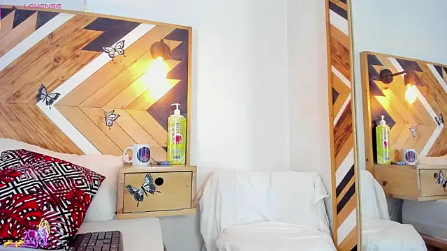 Snapshot of Kathaleiya_Ozz chatting on 01-09-26, 07:43 Kathaleiya Ozz online show from 01-09-26, 07:43