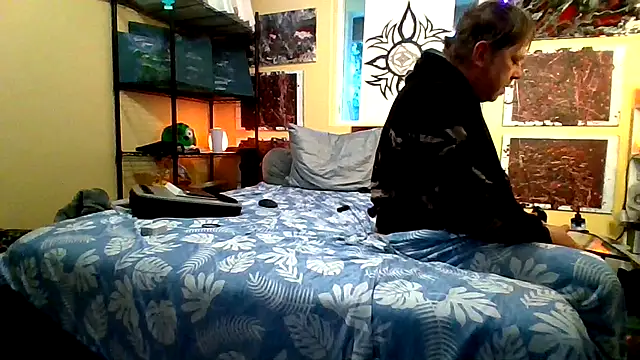 Mic Oxinner online show from 12-20-25, 04:43