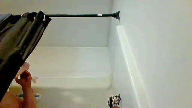 Mic Oxinner online show from 10-26-25, 12:27