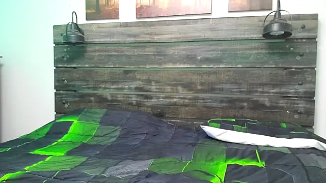 Mic Oxinner online show from 10-30-25, 07:00