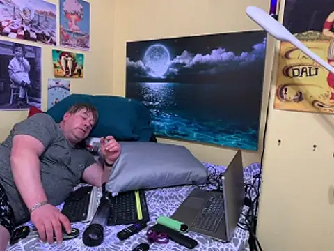 Mic Oxinner online show from 04-08-26, 02:07