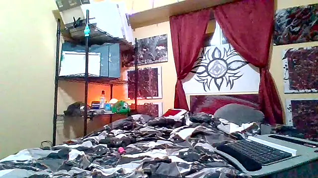 Mic Oxinner online show from 11-21-25, 05:50