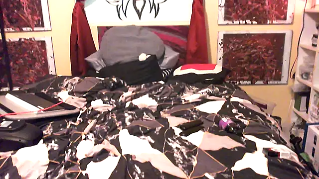 Mic Oxinner online show from 12-04-25, 07:46