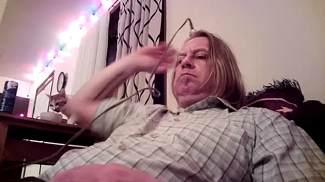 Snapshot of Mic_Oxinner chatting on 12-06-24, 12:33 Mic Oxinner online show from 12-06-24, 12:33