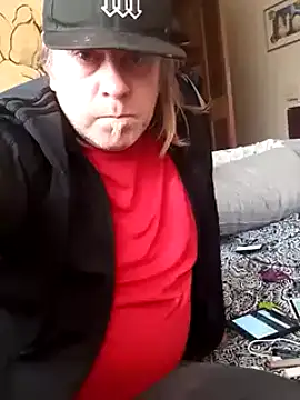 Snapshot of Mic_Oxinner chatting on 02-04-25, 09:31 Mic Oxinner online show from 02-04-25, 09:31