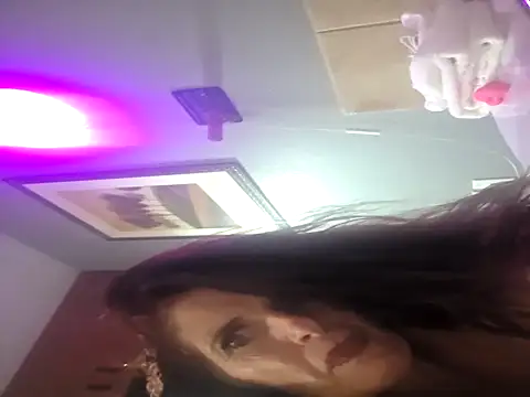 Avaivory online show from 10-21-25, 05:29