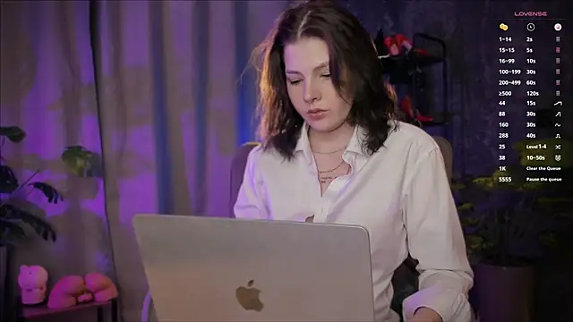 AnnaTrueno online show from 07-18-26, 06:05