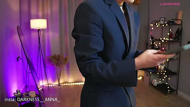 AnnaTrueno online show from 01-18-26, 05:49