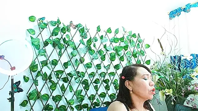 dannamomcerrat online show from 09-28-25, 08:49