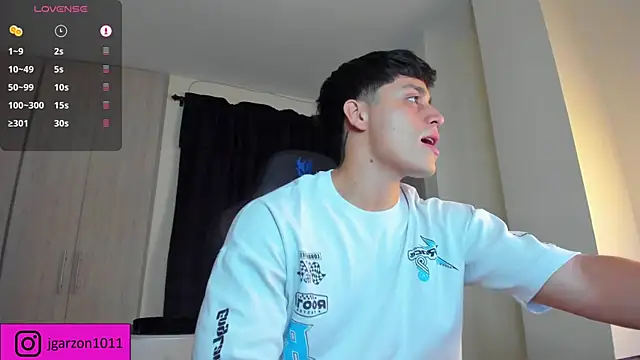 Snapshot of _joansoto chatting on 03-04-25, 01:28  joansoto online show from 03-04-25, 01:28