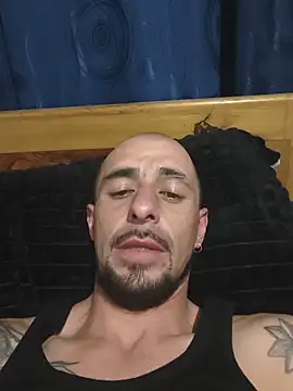 Snapshot of fire_menxxx001 chatting on 06-18-26, 03:17 fire menxxx001 online show from 06-18-26, 03:17