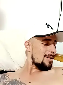 Snapshot of fire_menxxx001 chatting on 12-27-24, 08:07 fire menxxx001 online show from 12-27-24, 08:07