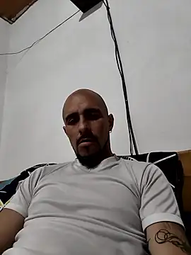 Snapshot of fire_menxxx001 chatting on 01-14-26, 05:55 fire menxxx001 online show from 01-14-26, 05:55