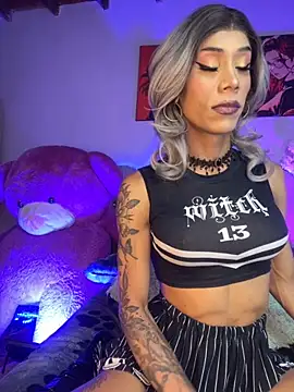 Snapshot of Alexa_Chanell_Oficial chatting on 10-03-25, 01:45 Alexa Chanell Oficial online show from 10-03-25, 01:45