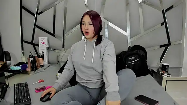 Catherinee69 x online show from 04-09-26, 03:52