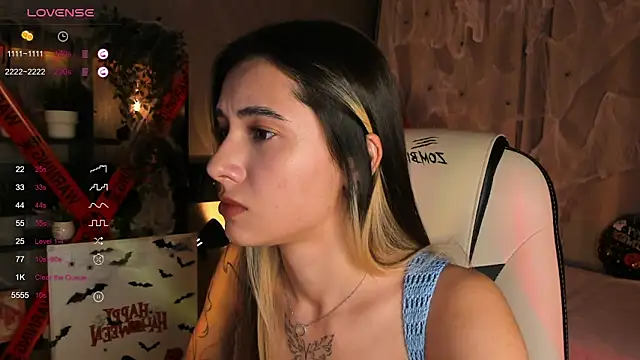 DarlaLike online show from 10-25-25, 03:49