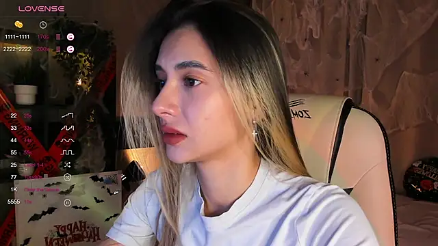 DarlaLike online show from 10-26-25, 03:40