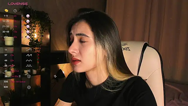 DarlaLike online show from 11-12-25, 03:43