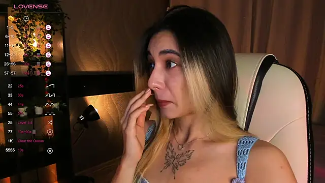 DarlaLike online show from 11-05-25, 03:42