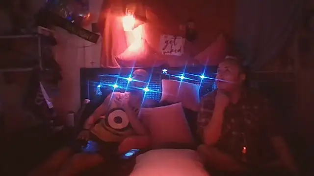 Snapshot of MexItl143 chatting on 10-04-25, 06:15 MexItl143 online show from 10-04-25, 06:15