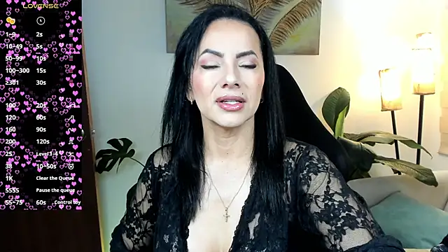 Snapshot of veronika_naughty chatting on 05-19-26, 01:51 veronika naughty online show from 05-19-26, 01:51